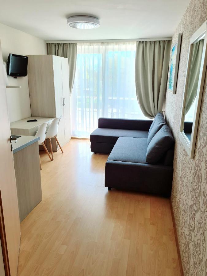 Justinos Vila Palanga Buitenkant foto